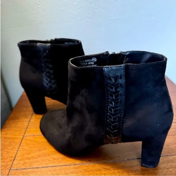 ☔️ AEROSOLES Black Ankle Boots - Picture 4 of 7